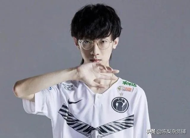 lol:厂长被偷ID事件重演,网友反应却和上次截然不同,没一个IG粉帮他说话,如何评价?