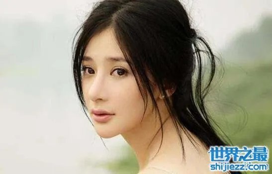 熊乃瑾整容前后照片对比,清新女神整容失败香肠嘴