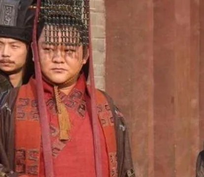 刘备摔阿斗刘禅真的摔傻了吗 刘禅为什么愚笨无大志
