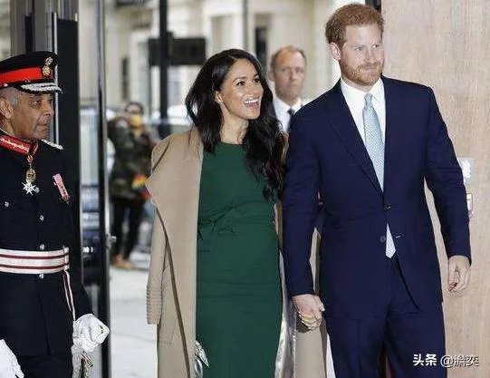 哈里王子夫妇退出王室是放弃王位继承权吗?还享受王室待遇吗?