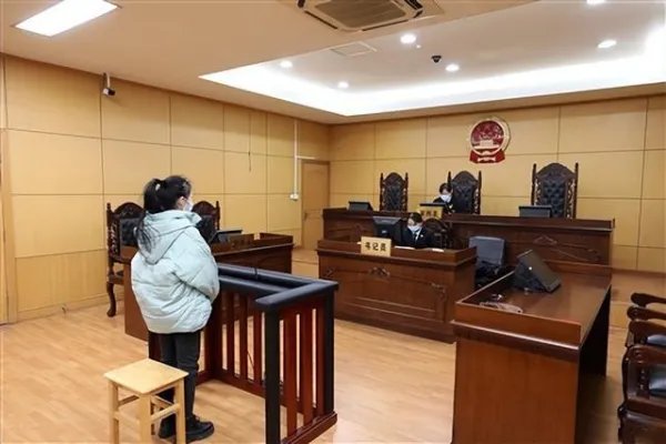 江苏19岁妈妈遗弃27天男婴被判6个月,判决的依据是什么?