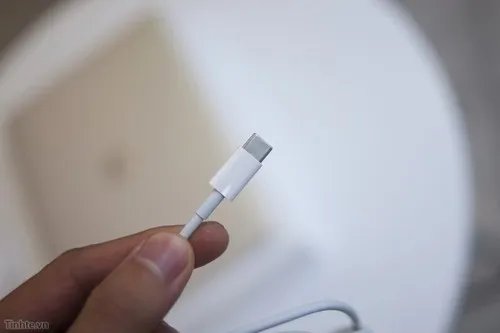 先睹为快!苹果史上最薄Macbook开箱图赏
