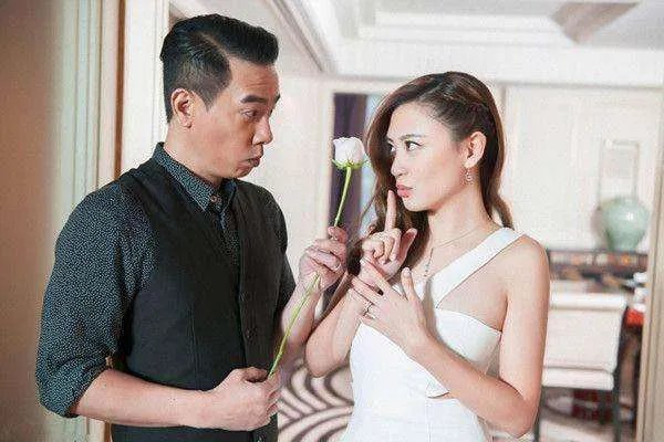 孙俪和邓超越来越有夫妻相,结婚以后真的会越来越像吗?