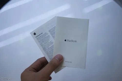 先睹为快!苹果史上最薄Macbook开箱图赏