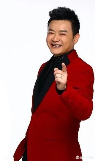 随着央视一批老面孔的消失,请问帅小伙子李佳明又去了哪里?