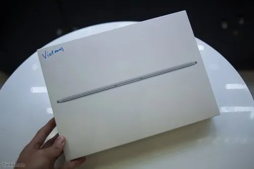 先睹为快!苹果史上最薄Macbook开箱图赏