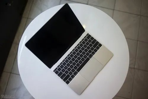 先睹为快！苹果史上最薄Macbook开箱图赏