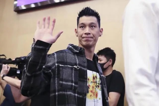 林书豪为什么会告别北京首钢?