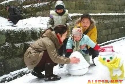 卖雪人竟也可以赚大钱 快来买雪人,20元一个