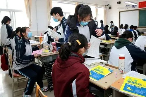 王源为高三学生录制祝福视频,你是否身处高三的冲刺阶段呢?