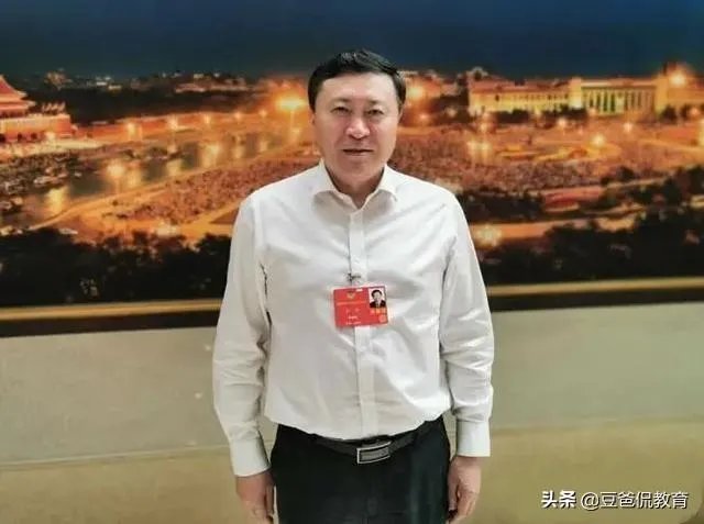 全国政协委员建议实行“一三制”弹性周休假制度,你怎么看?