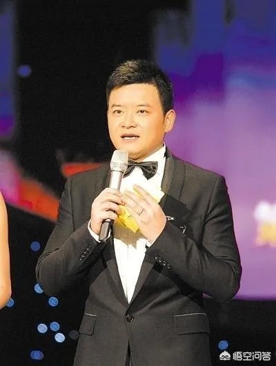 随着央视一批老面孔的消失,请问帅小伙子李佳明又去了哪里?