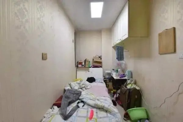 上海一群租房住29人 阳转阴后再阳