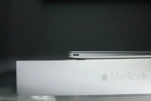 先睹为快!苹果史上最薄Macbook开箱图赏