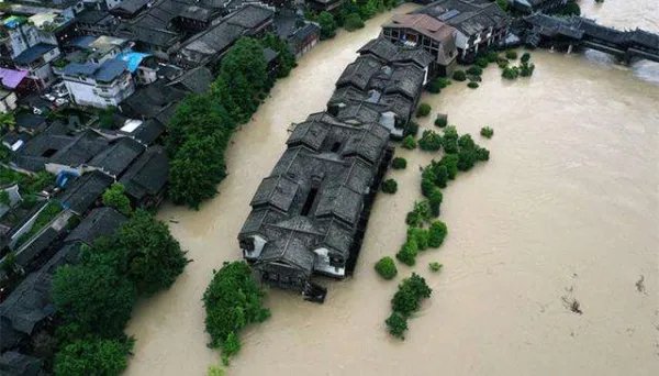 中央气象台连发暴雨预警，为何今年雨季格外长？
