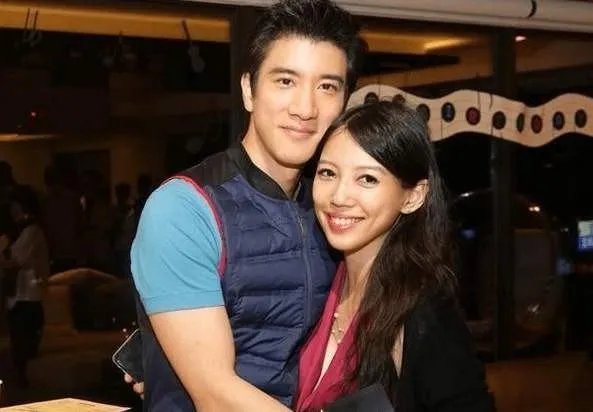 王力宏结婚六年为什么一直不晒自己老婆照片?