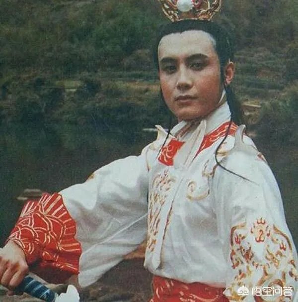 西游记中,为什么小白龙在唐僧被抓后不去帮孙悟空打妖怪?
