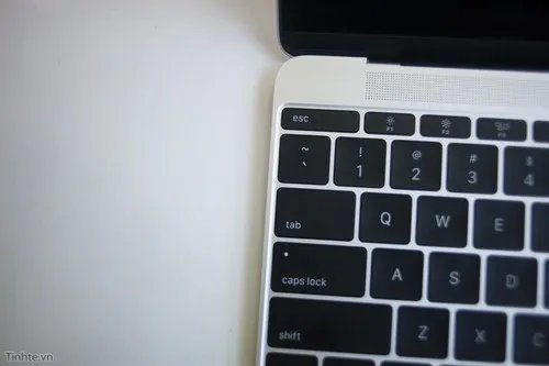 先睹为快!苹果史上最薄Macbook开箱图赏