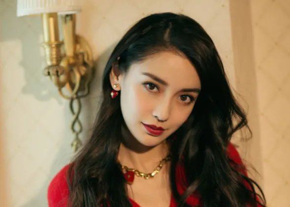 Angelababy签约悦凯,她在该经济公司未来的发展前景会如何呢?